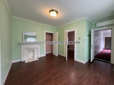 Allston Spacious 2-bedroom on Higgins St in Allston. Recently renovated.  Boston - $2,600