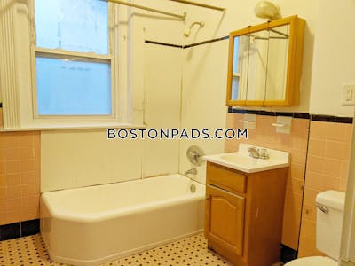 Brookline 2 Bed 1 Bath BROOKLINE- WASHINGTON SQUARE   Washington Square - $3,495 50% Fee